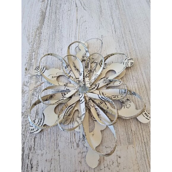 Paper shabby chic snowflake ornament cut out Xmas tree ivory - Picture 1 of 5